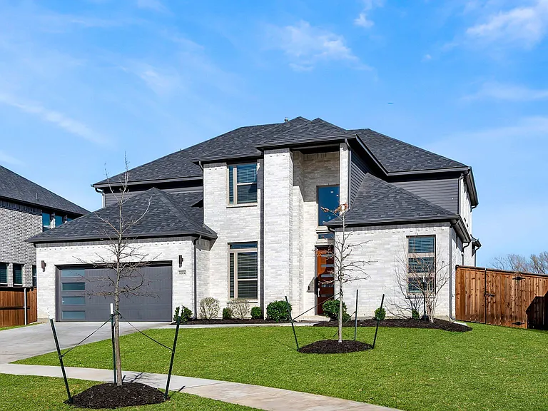 11706 Mikaela Dr — Photo 4