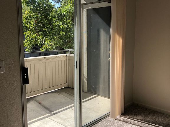 5th image of 3836 Annadale Ln APT 6