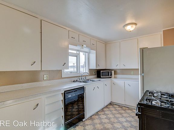 3rd image of 1650 SE 10th Ave #1