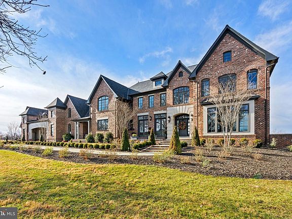 3rd image of 21051 Saint Louis Rd