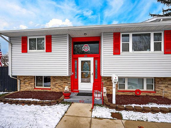 3rd image of 912 Maurine Dr