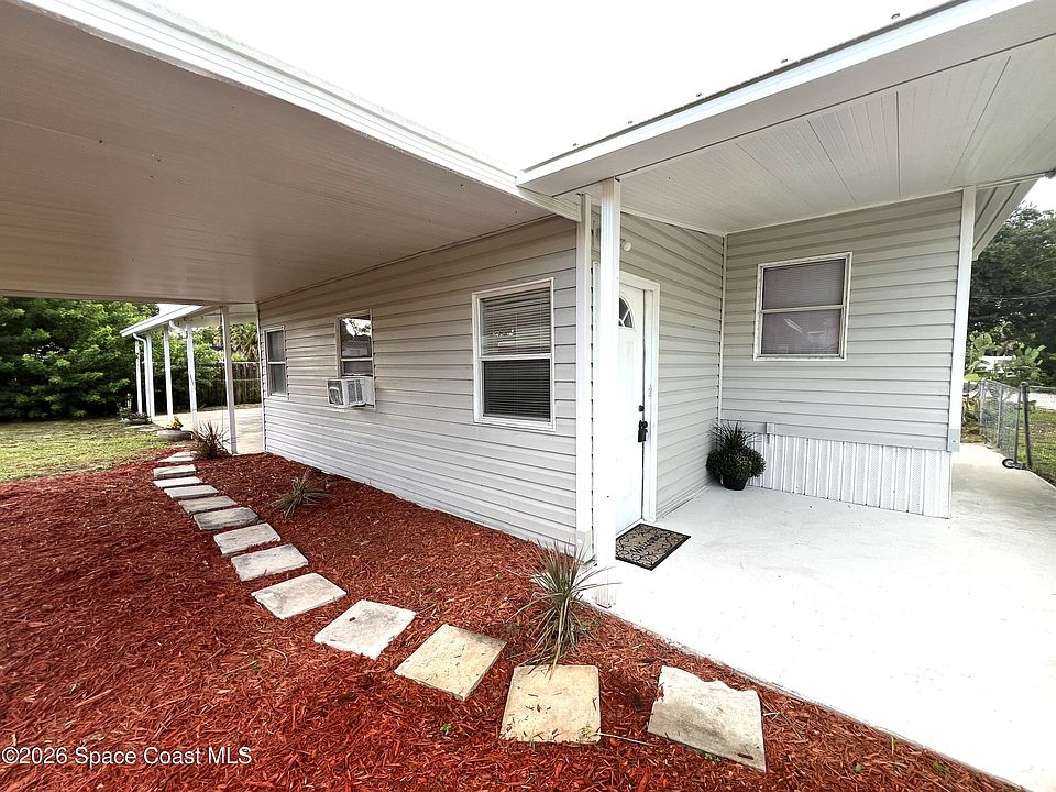 1st image of 2751 Park Ln NE