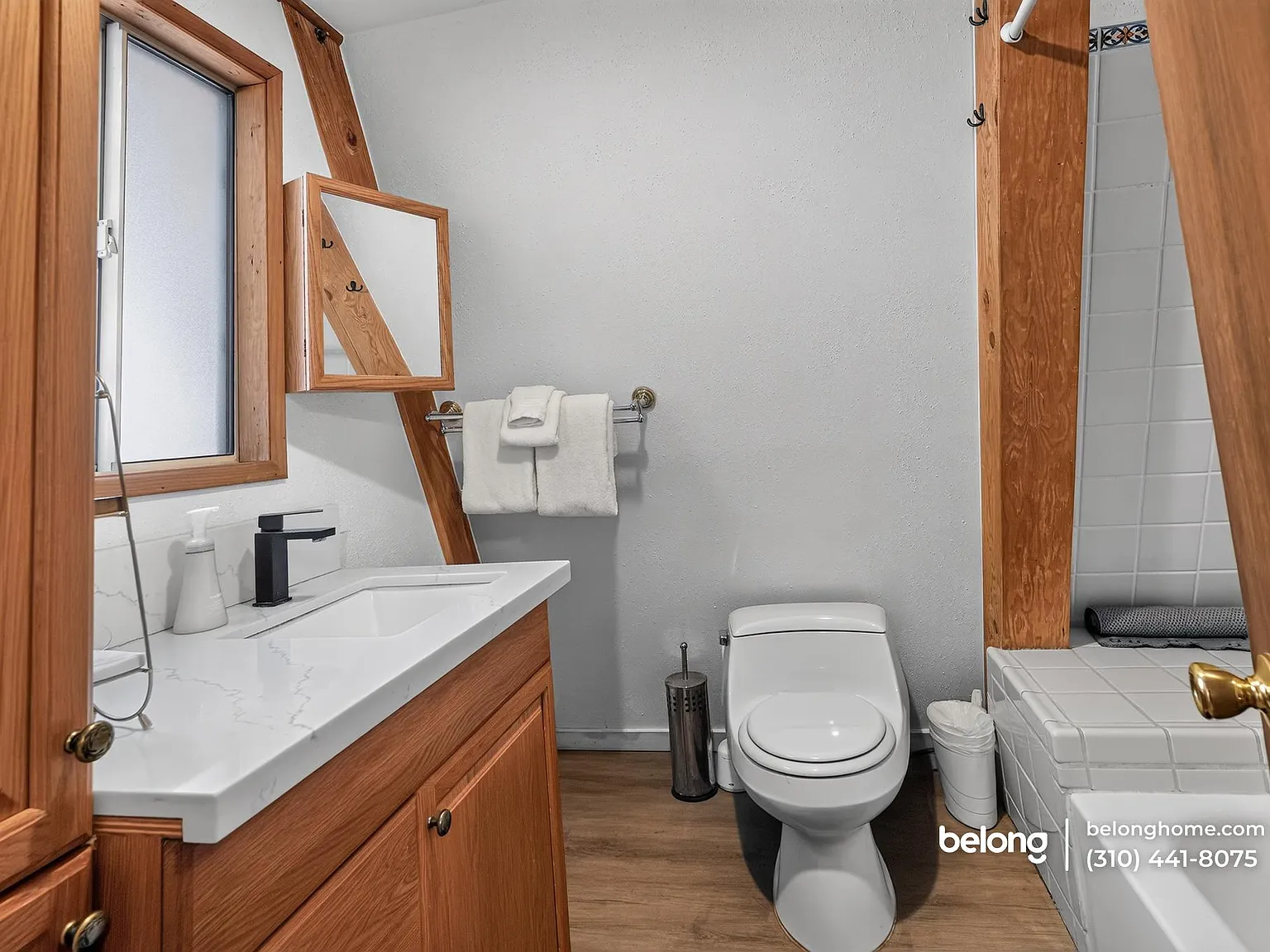 2 bed, 2.0 bath, 968 sqft, $1,895 — Photo 2