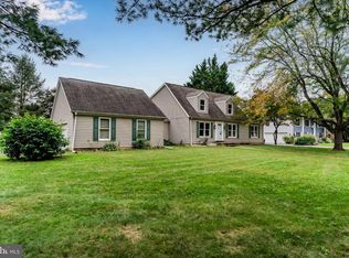 720 Sutton Dr, Carlisle, PA 17013