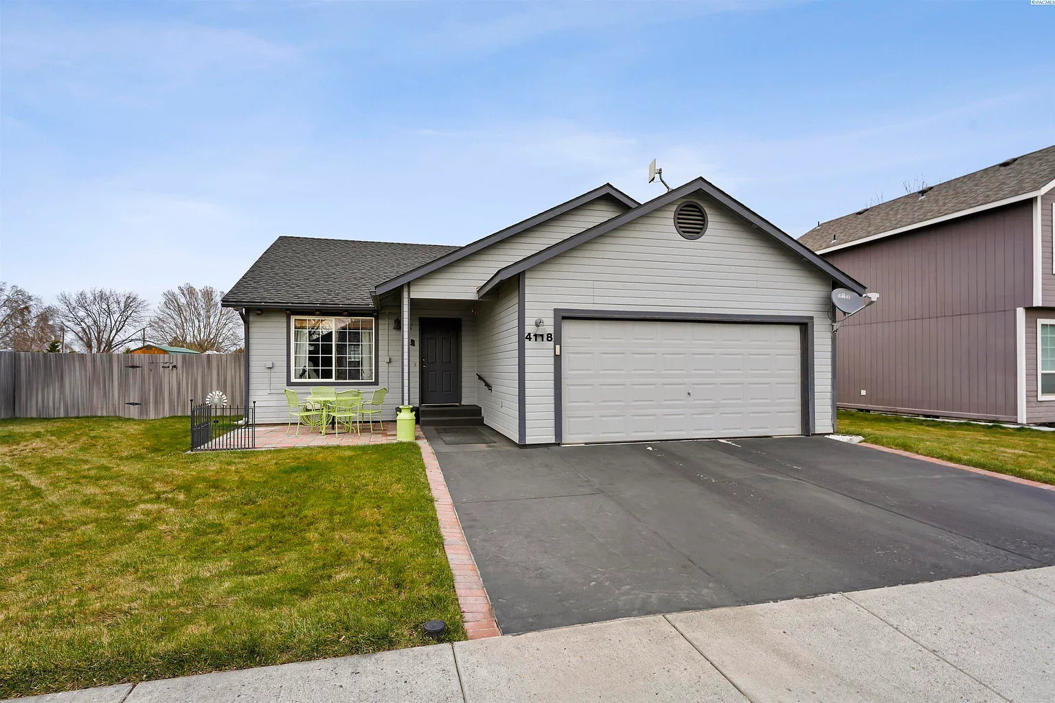 4118 W Grand Ronde Ave photo 1