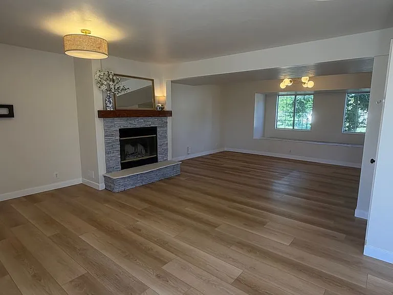 12061 S 2740 W — Photo 22