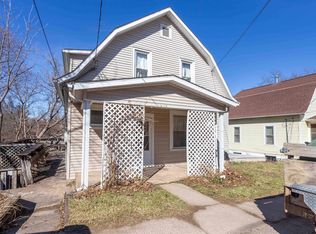 569 Quigley Ln, Dubuque, IA 52001