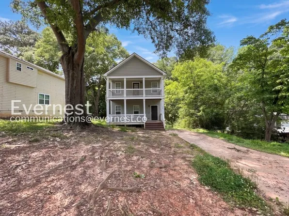 818 Woods Dr NW, Atlanta, GA 30318