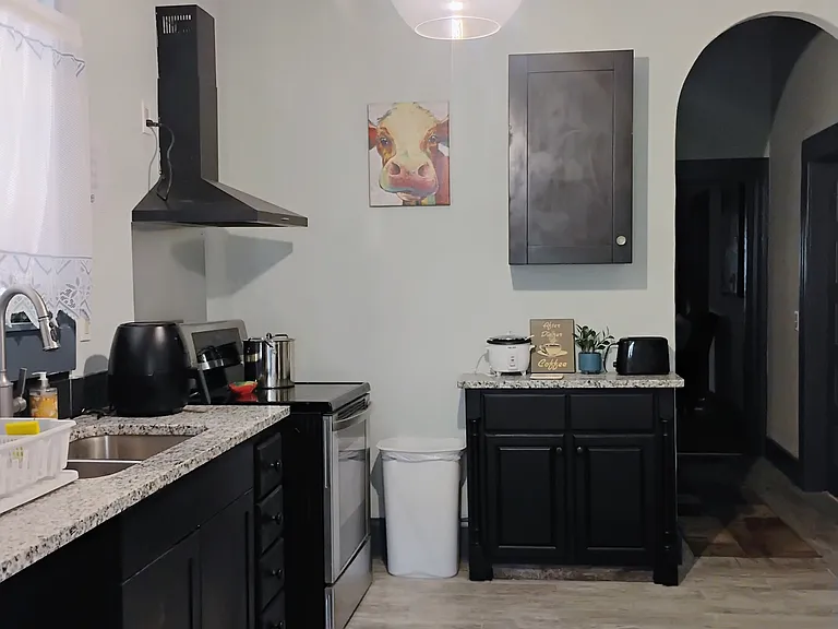 134 E 10th St #2 — Photo 5