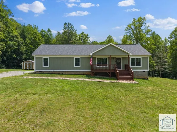 11 Pine View Ln, Stuart, VA 24171