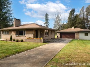 465 Pine Land Dr SE, Ada, MI 49301