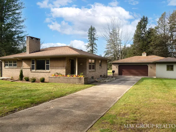 465 Pine Land Dr SE, Ada, MI 49301