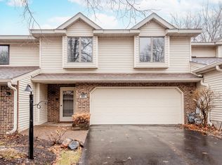 493 Sterling St S, Maplewood, MN 55119