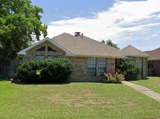 3906 Bach Blvd, Carrollton, TX 75007