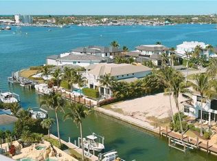 1670 Dolphin CT, NAPLES, FL 34102