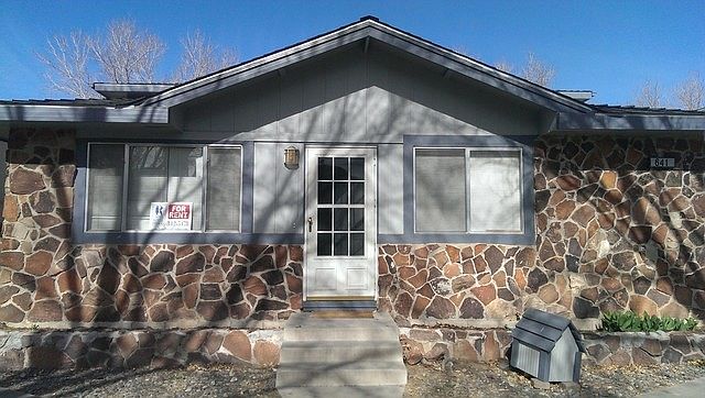 1st image of 641 Oakwood Dr