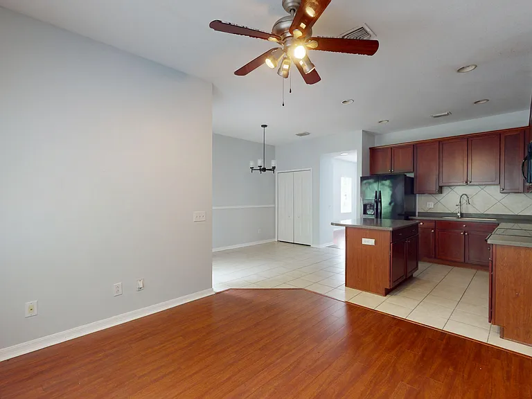 17531 Hugh Ln — Photo 8