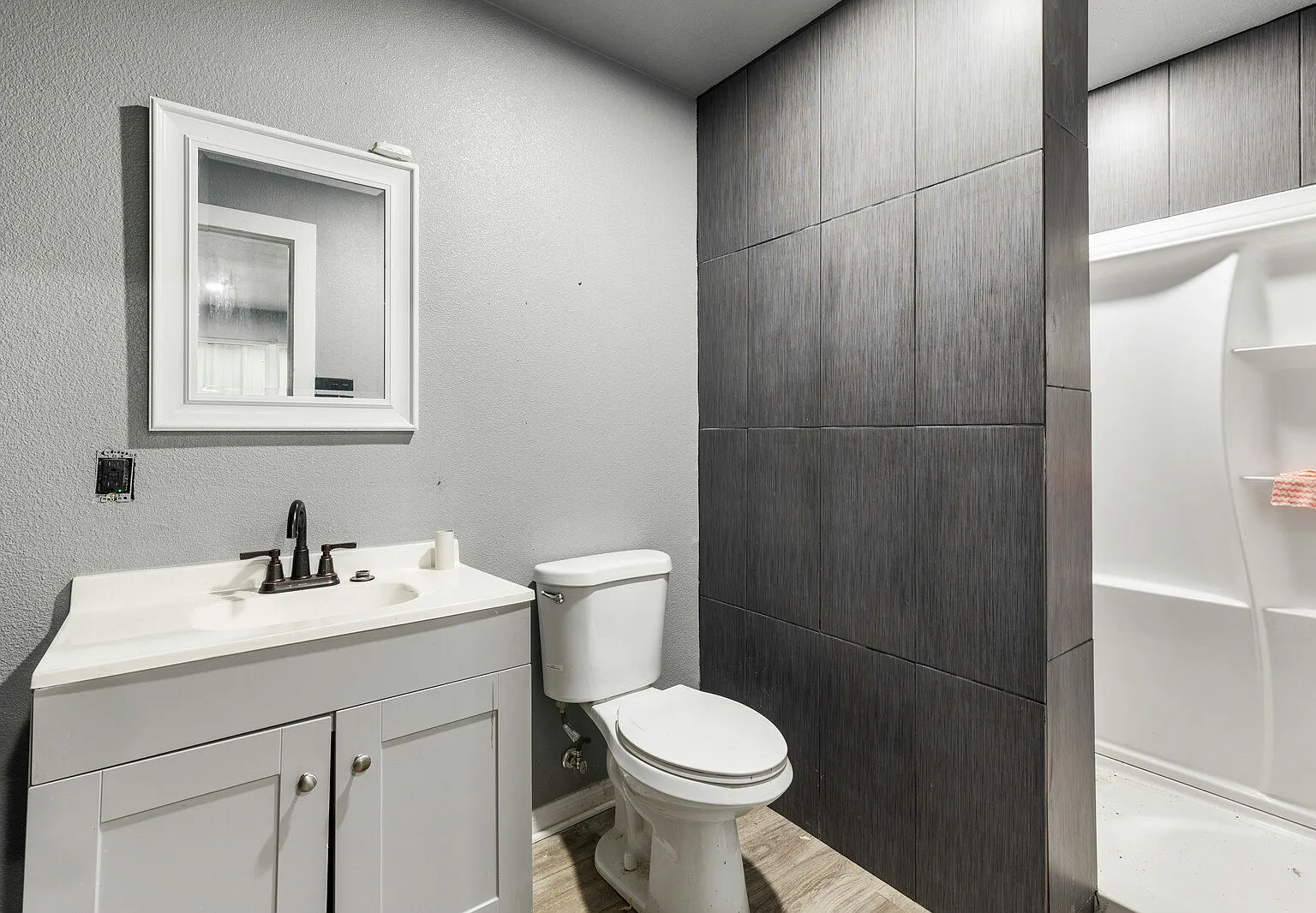 256 Candyce Drive, Unit 2 — Photo 3