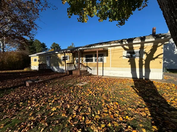 3 Park Street, Lisbon, ME 04250