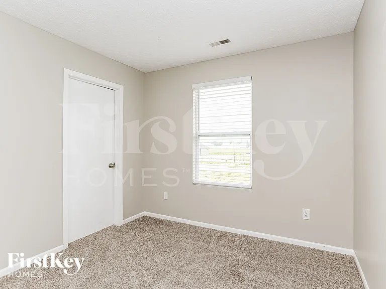 7399 Kenrich Dr — Photo 11