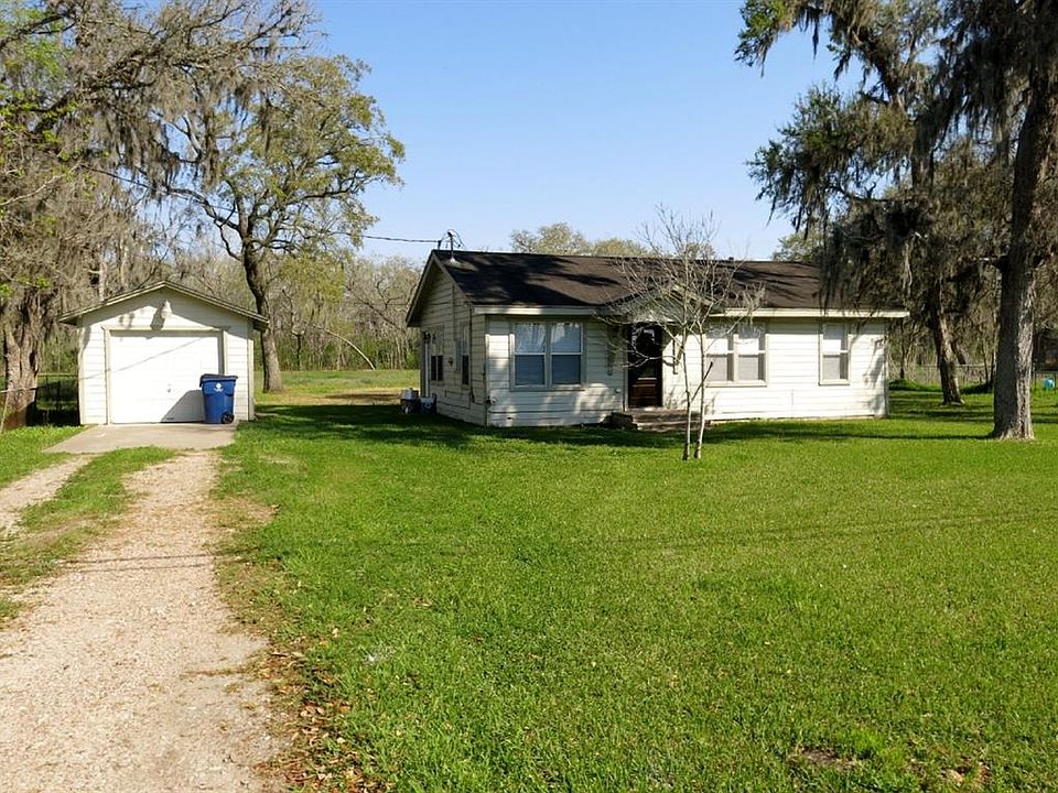 1st image of 126 Walnut Dr