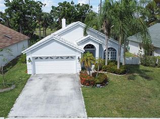1851 Oak Berry Cir, Wellington, FL 33414