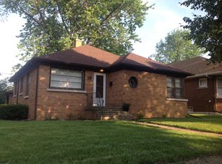 900 Manor Ct, Joliet, IL 60436