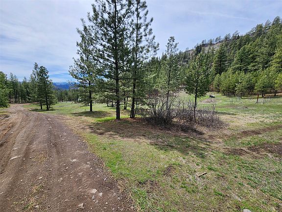 3rd image of 503 Sugarloaf Mountain Ln