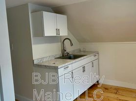 126 Emery St, Portland, ME