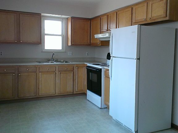 4th image of 4564 Dayview Ave