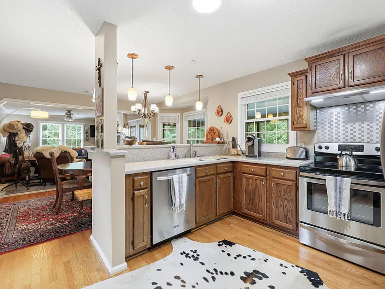 106 Dilworth Ct — Photo 8