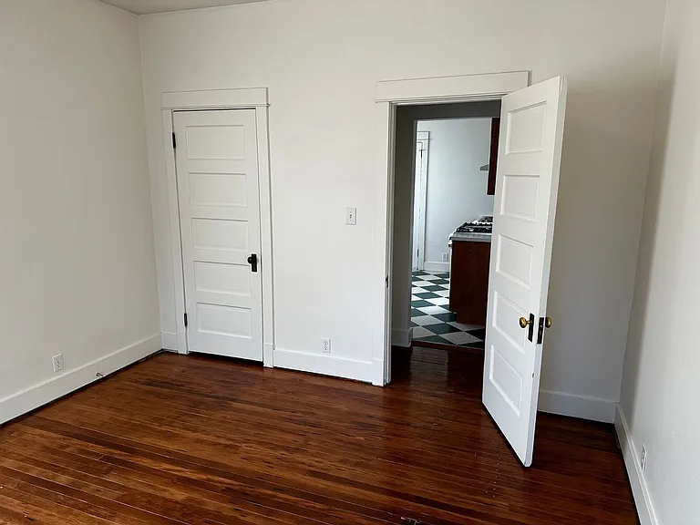 1416 E Marion St #100 — Photo 7