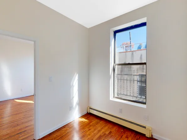 2074 Frederick Douglass Boulevard image 6 of 11