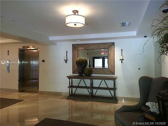3rd image of 575 Crandon Blvd APT 407