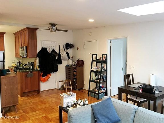 3rd image of 11 Montague Ter APT 4R
