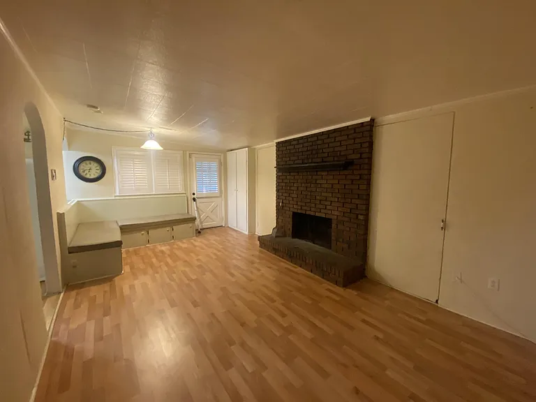 438 Alabama Ave — Photo 15