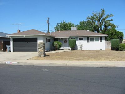 801 W San Gabriel Ave, Clovis, CA, 93612