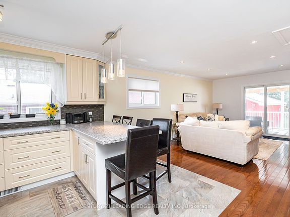 5th image of 258 Nipigon St