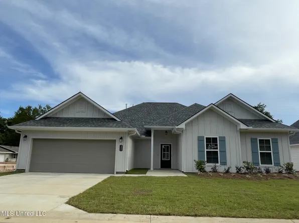 145 Le Moyne St, Bay Saint Louis, MS 39520