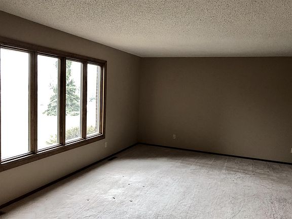4th image of 6315 Highway 30 W