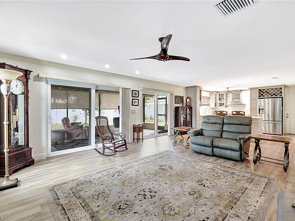 5th image of 27593 Baretta DR