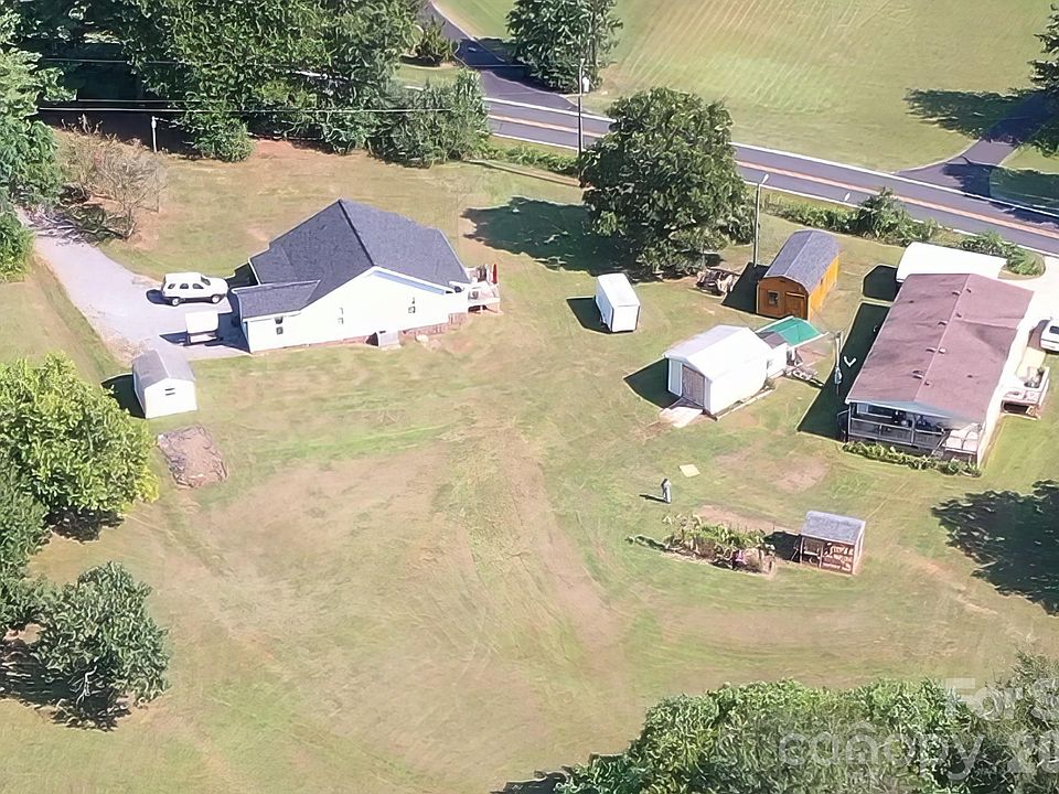 1st image of 725 & 727 Ed Hamrick Rd