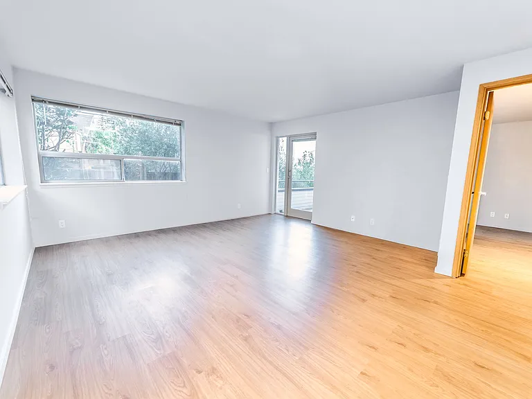Terrace Villa Apartments — Photo 8