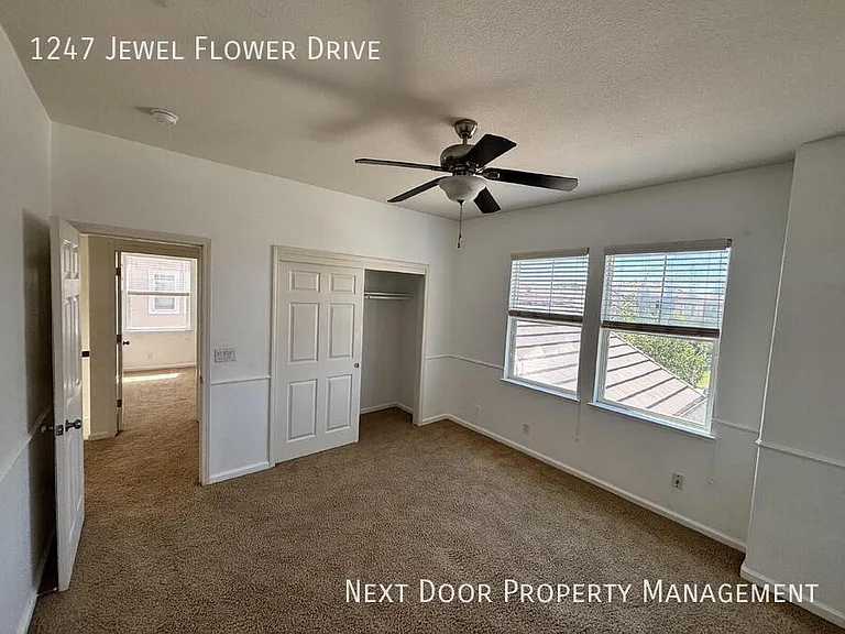 1247 Jewel Flower Dr — Photo 16