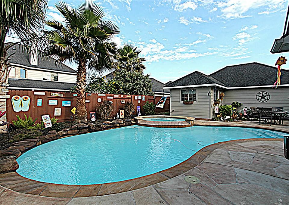 1st image of 5527 Grandwood Ln