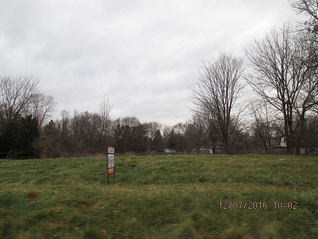 2nd image of 2918 Wildwood Ave