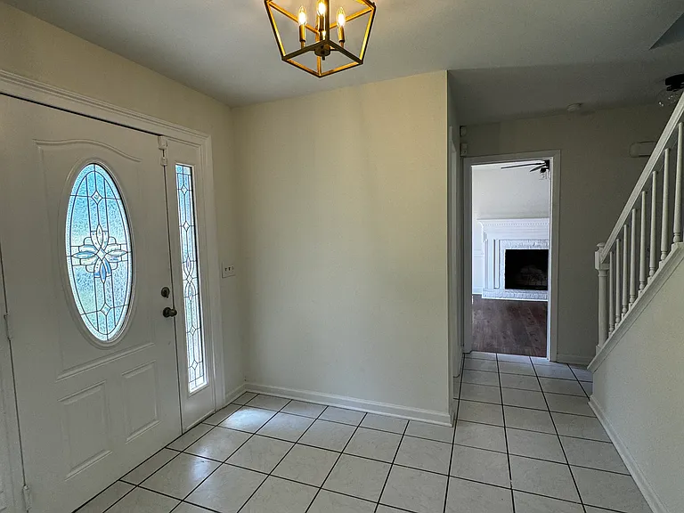3310 Winchester Dr — Photo 3