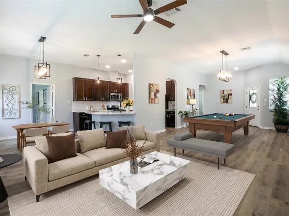 21418 Forest Colony Dr, Porter, TX 77365