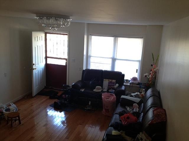 2nd image of 2712 Neptune Ave