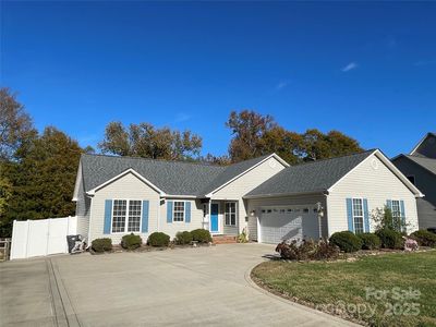 4040 Hereford Ln, Dallas, NC, 28034